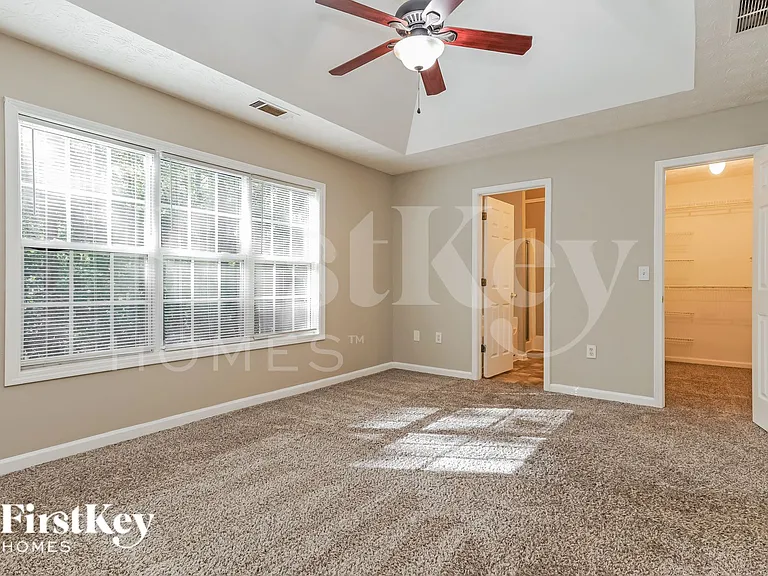 290 Saratoga Ct — Photo 9