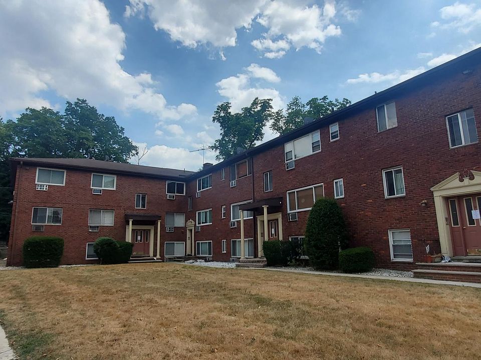 1st image of 370 Valley St #F5