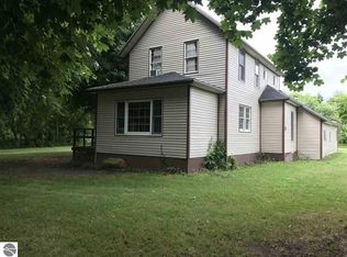 7732 S Wise Rd, Shepherd, MI 48883