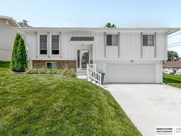 2238 N 204th Ter, Elkhorn, NE 68022
