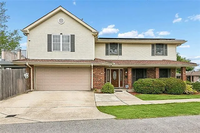 1400 Wisteria Dr