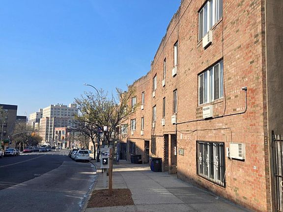 3rd image of 1011 Boston Road