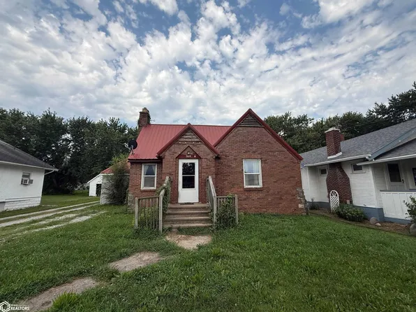520 N Park Ave, Centerville, IA 52544