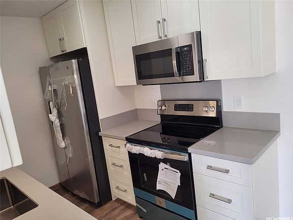2nd image of 1425 Liliha St APT 3B
