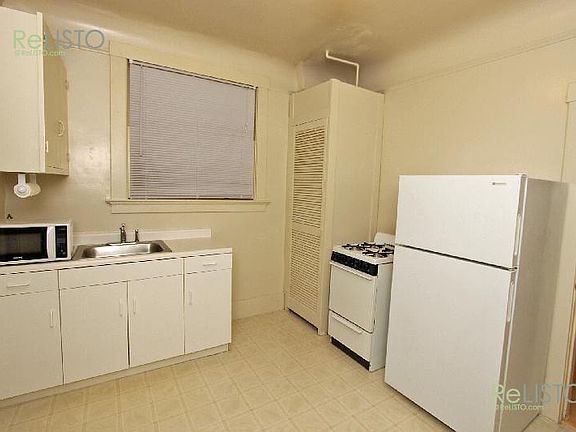 2nd image of 672 Minna St APT E