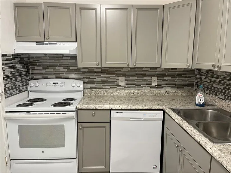 2180 NE 67th St #730 — Photo 2