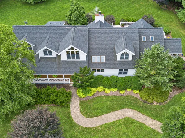 8700 W Kruger Rd, Three Oaks, MI 49128