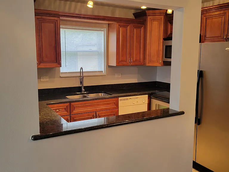 2420 Randall Ln #3E — Photo 8