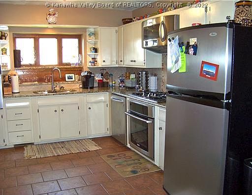 2nd image of 2124 Highland Ave