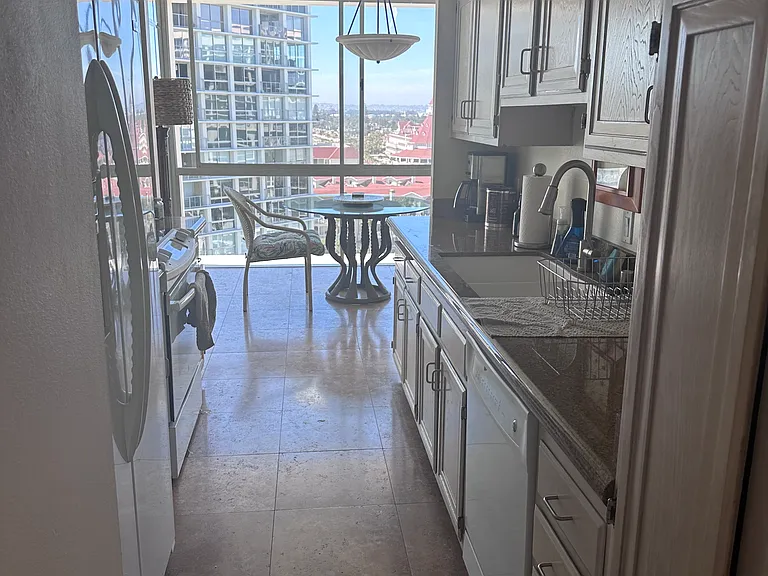 1730 Avenida Del Mundo #1105 — Photo 14