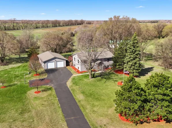 7481 State St, Clear Lake, MN 55319