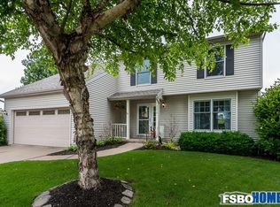 4478 34th Street Ct, Bettendorf, IA 52722