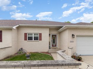 1084 Laura Ct, Hobart, IN 46342
