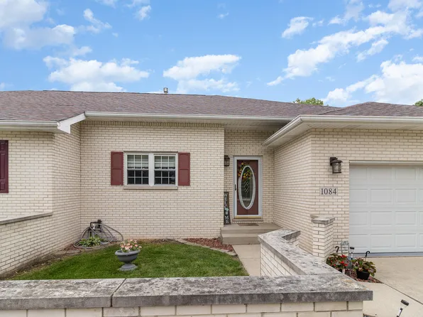 1084 Laura Ct, Hobart, IN 46342