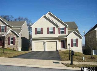 695 Thomas Armor Dr, Windsor, PA 17366