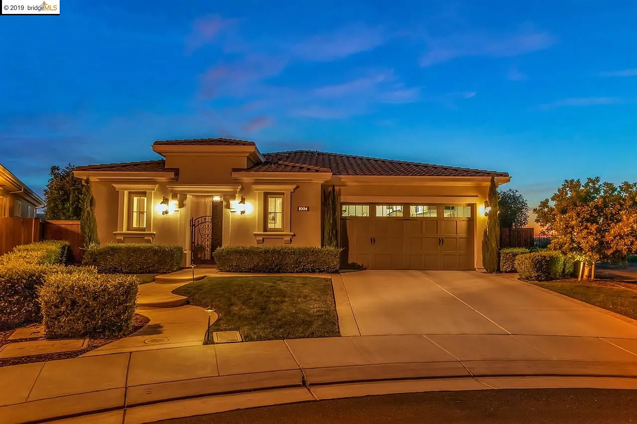 1004 Malbec Ct photo 1