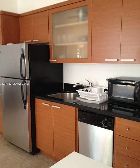 1127 Euclid Ave #205 — Photo 4