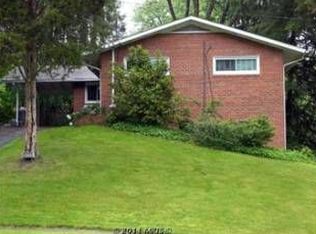 10141 Spring Lake Ter, Fairfax, VA 22030