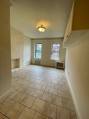 1st image of 455 W 50th St APT 10