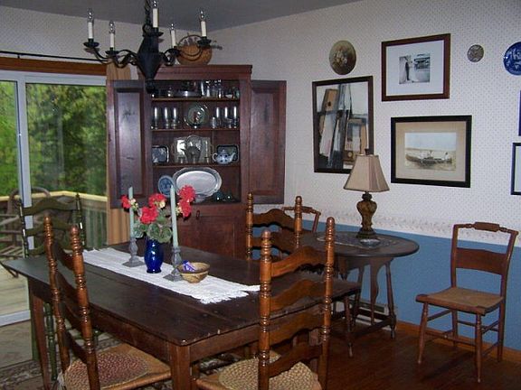 3rd image of 1069 Knollwood Ln