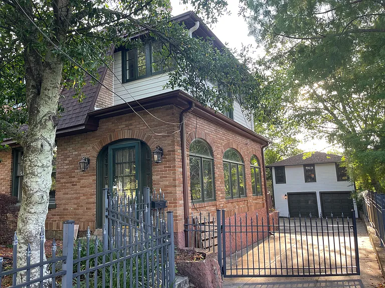 1124 N Spring St — Photo 61