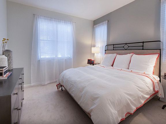 4th image of 9721 Fontainebleau Blvd #603