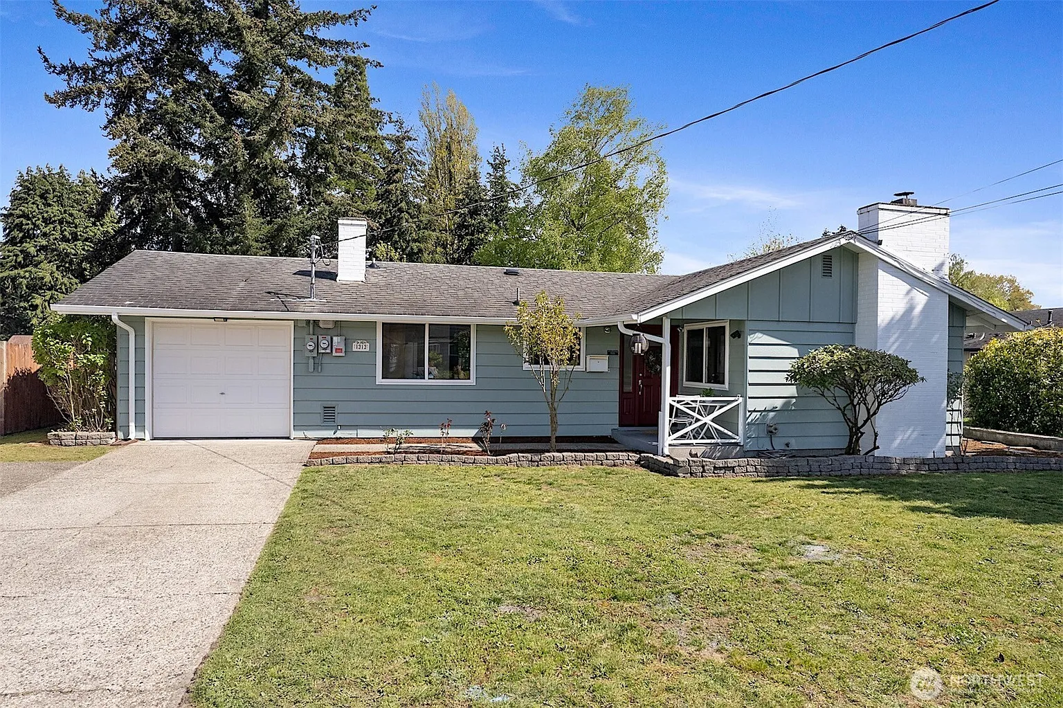 1313 N Lenore Drive photo 1