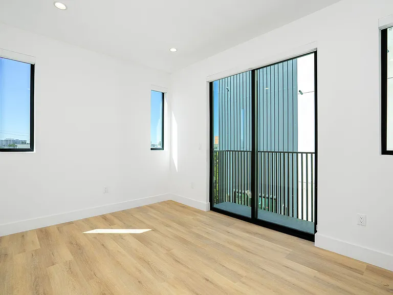 111 N Orlando Ave #1/2 — Photo 18