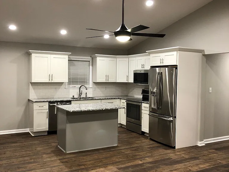 207 Rogers Ave — Photo 5