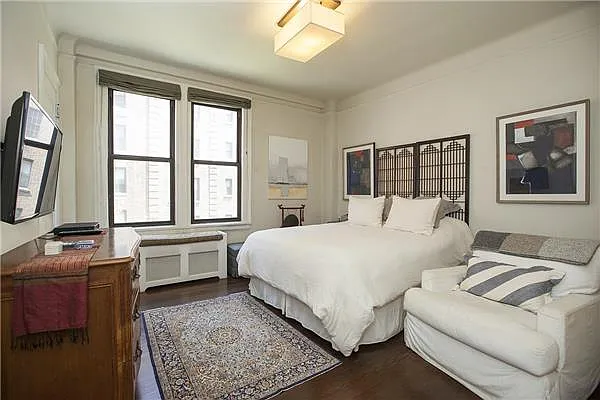 Sold by HF International Realty Ltd | media 23