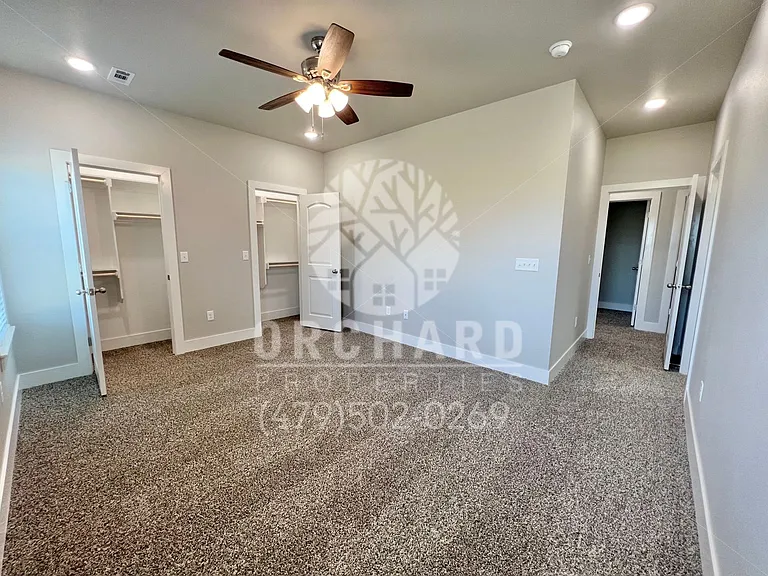 544 Bradford Dr — Photo 12