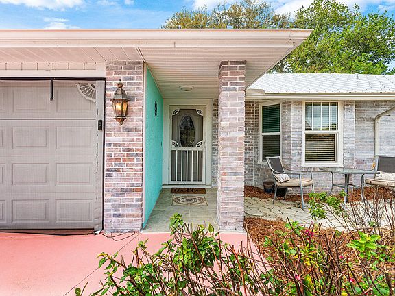 5th image of 2114 SE Midtown Road