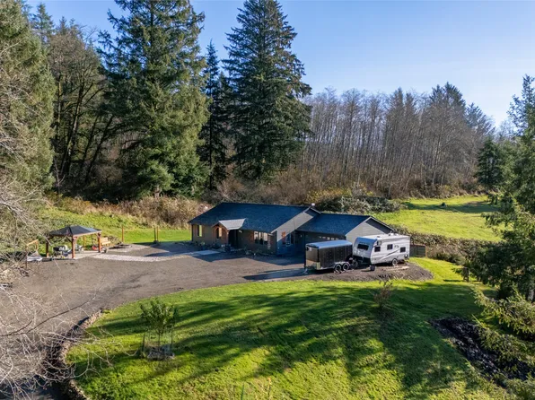 4095 Westwood Dr, Tillamook, OR 97141
