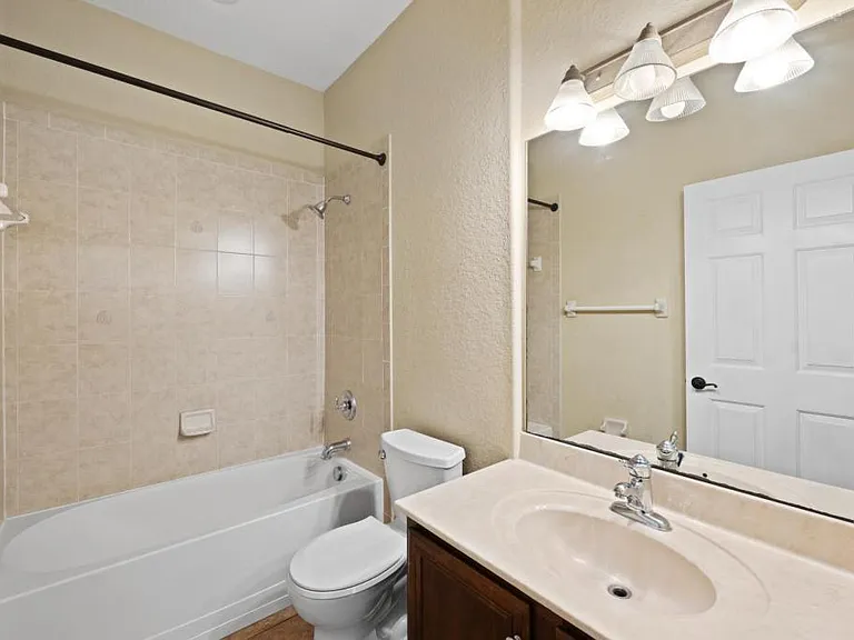 27211 Fern Glade Ct — Photo 35