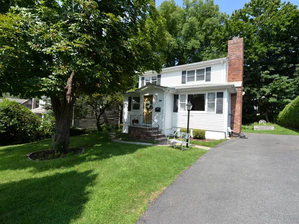 122 Strysko Ave, Mahwah, NJ 07430