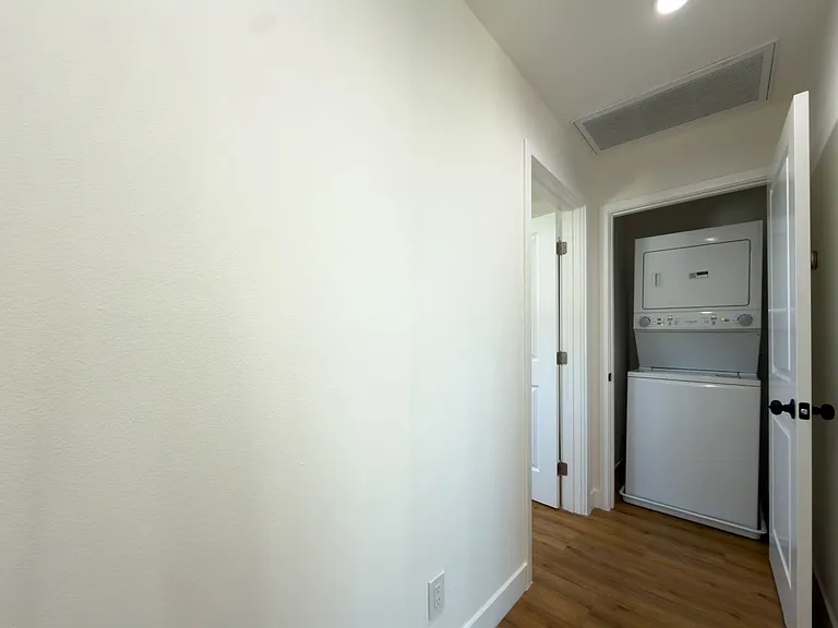 12406 Cantara St — Photo 13