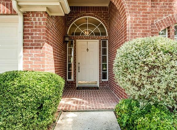 2nd image of 3416 Ivy Glen Dr
