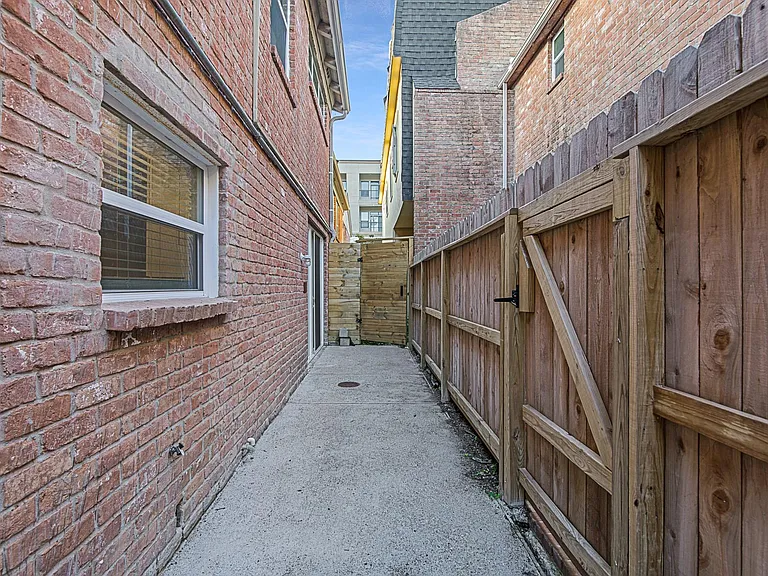 15070 Kimberley Ct — Photo 41