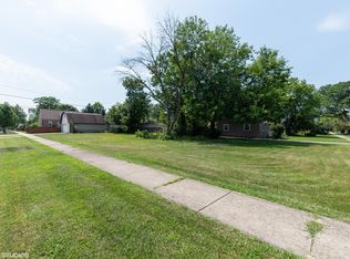 889 North Ave, Des Plaines, IL 60016