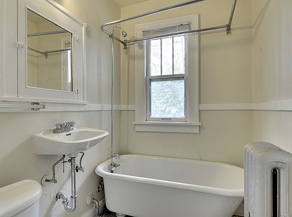 5th image of 1160 Grand Ave APT 2