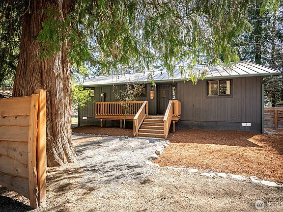 2nd image of 120 Rainbow Lane
