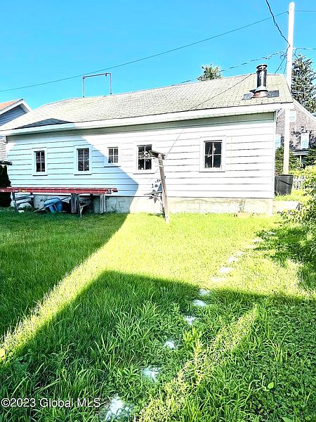 4th image of 866 Dean Street