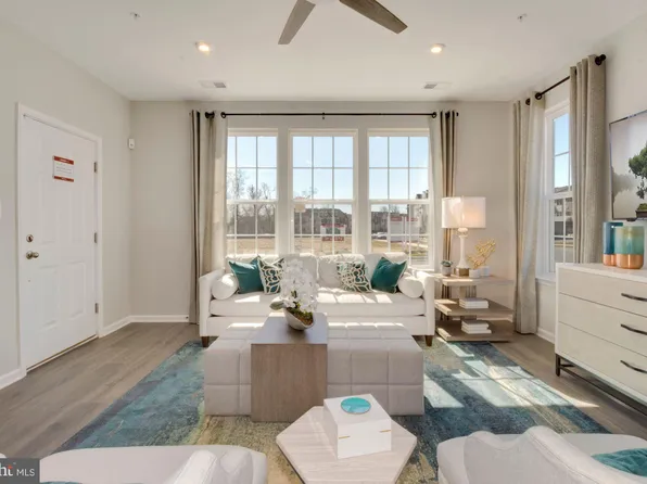 10001A American Pharoah Ln, Laurel, MD 20723