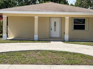 2427 Plunkett St, Hollywood, FL 33020