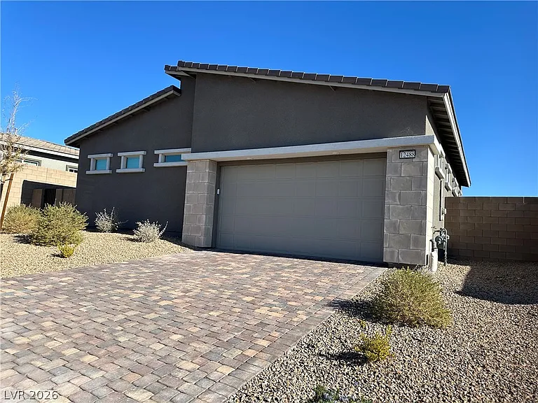 12488 Primrose Grove Ln — Photo 3