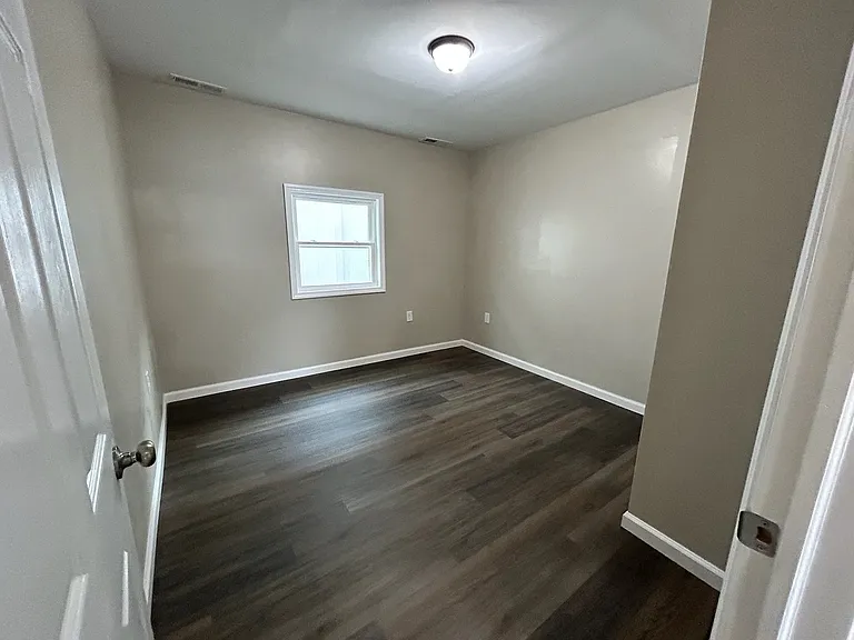 119 Kelly St #1/2 — Photo 4