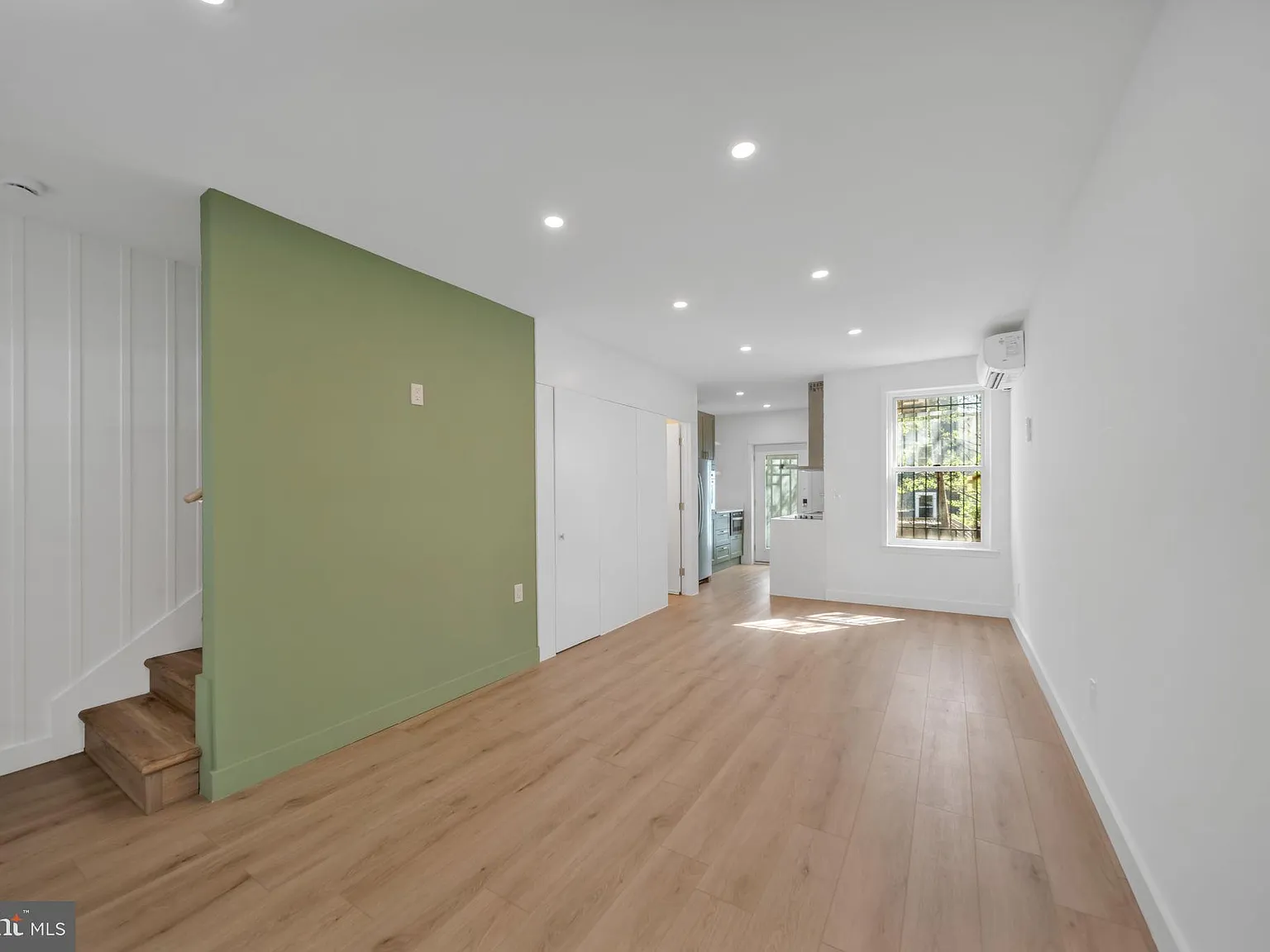 2 bed, 1.5 bath, 935 sqft, $2,795 — Photo 4