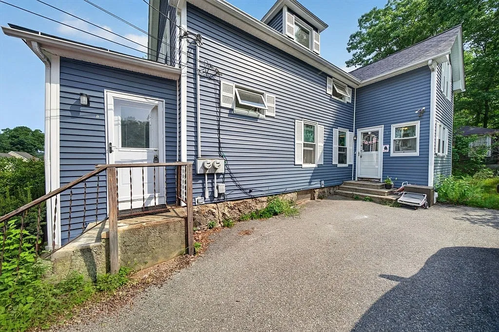 2 bed, 804 sqft, $2,400 — Photo 3