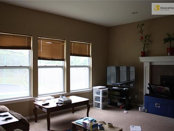 4th image of 1101 Tamarisk Dr