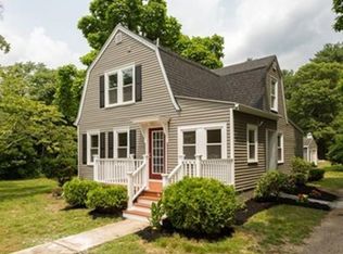 517 Circuit St, Hanover, MA 02339